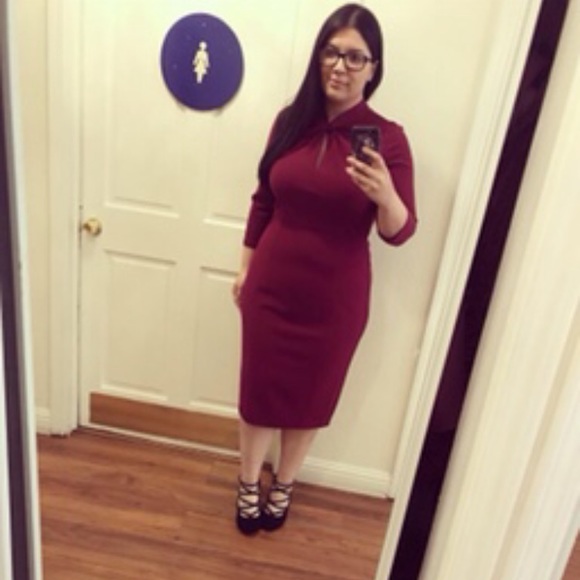 Donna Morgan Dresses & Skirts - Burgundy dress